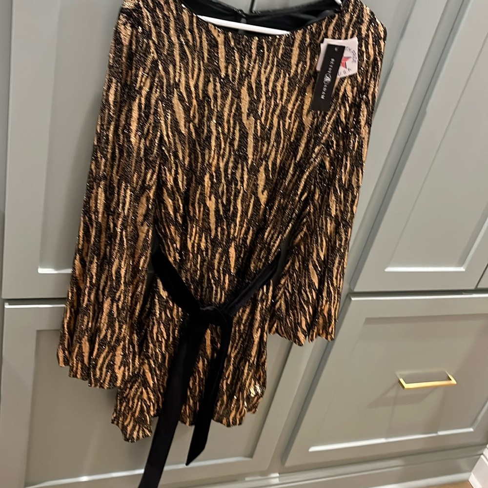 Betsy Adam Cocktail Dress size 10, black & gold zebra